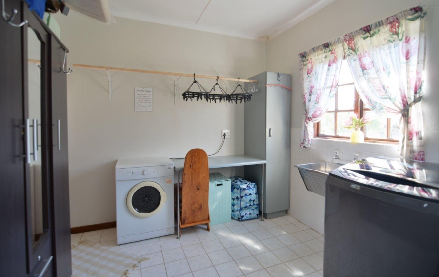 3 Bedroom Property for Sale in Stilbaai Wes Western Cape